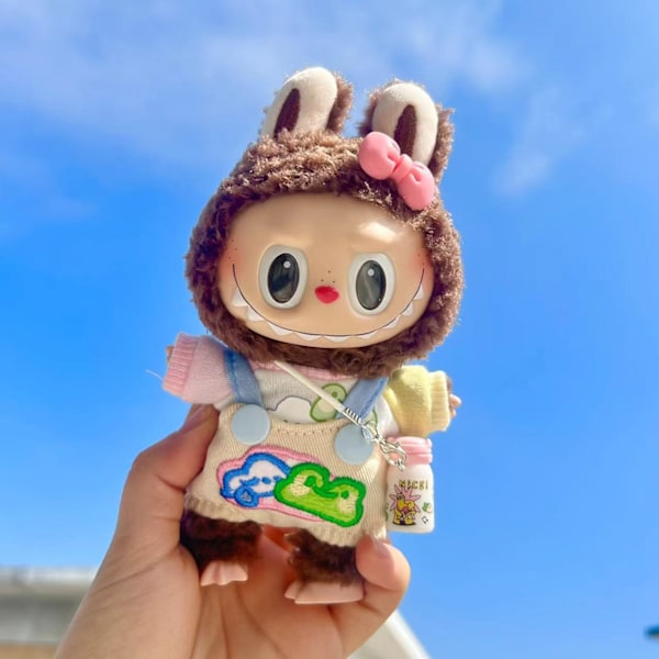 Kittel Skal Fyrdelars Set, (Endast Kläder) 17cm Hängande Blind Box Macaron Labubu Labubu Time to chill Dockkläder