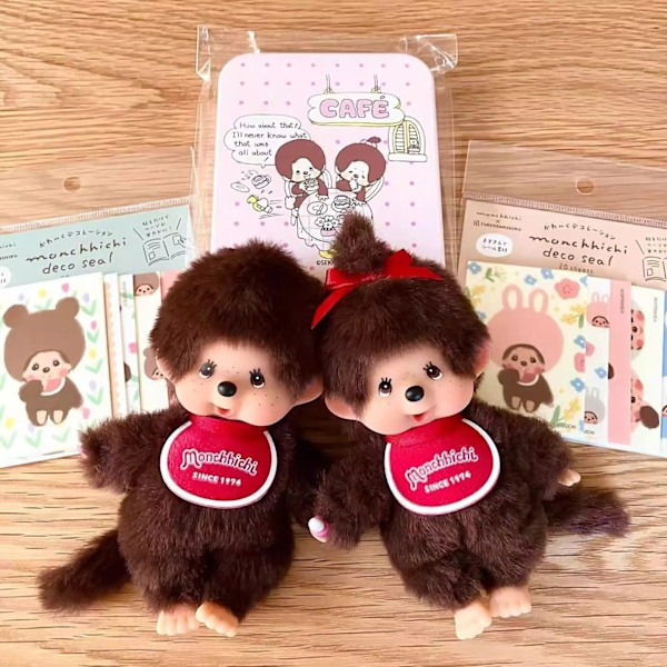 15 cm Monchhichi-pariskunta seisomassa muodonmuutos pehmolelu avaimenperänukke (satunnainen)