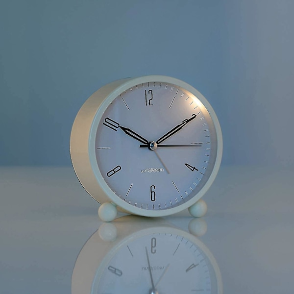 Tyst Väckarklocka - Analog Väckarklocka Utan Tickande med Varmt Ljus - Minimalistisk Rund{HH}