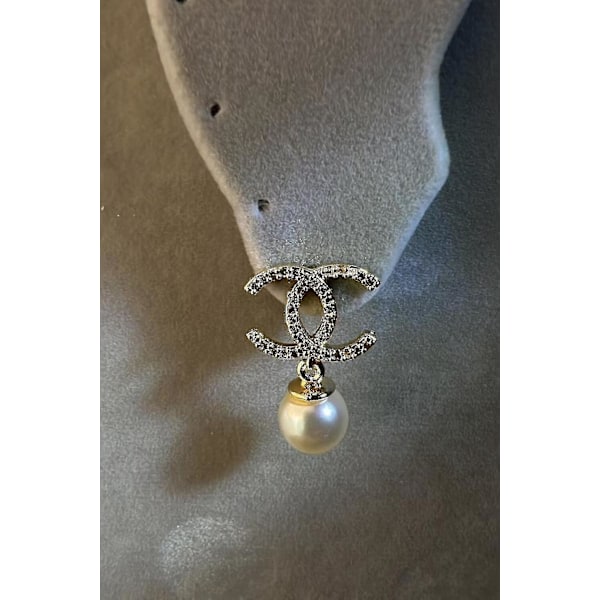 Fashion Earrings Jewelry Pearl Detailed Cc Earrings-Van