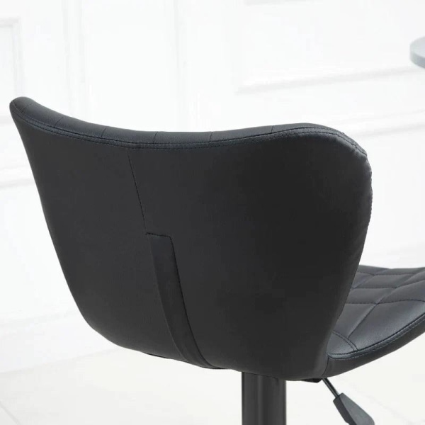 Rootz sæt med 2 barstole - Retro Design - Hjemmebarer - Køkkener