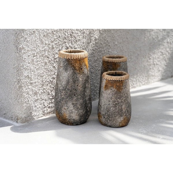 Rootz Sneaky Vas - Antik Grå Vas - Smal Terracotta Vas - Idealisk för torkade blommor - 14cm x 14cm x 26cm