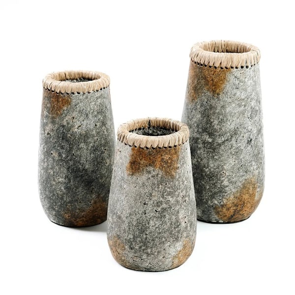 Rootz Sneaky Vas - Antik Grå Vas - Smal Terracotta Vas - Idealisk för torkade blommor - 14cm x 14cm x 26cm
