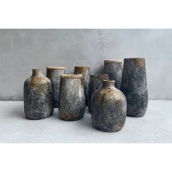 Rootz Sneaky Vas - Antik Grå Vas - Smal Terracotta Vas - Idealisk för torkade blommor - 14cm x 14cm x 26cm