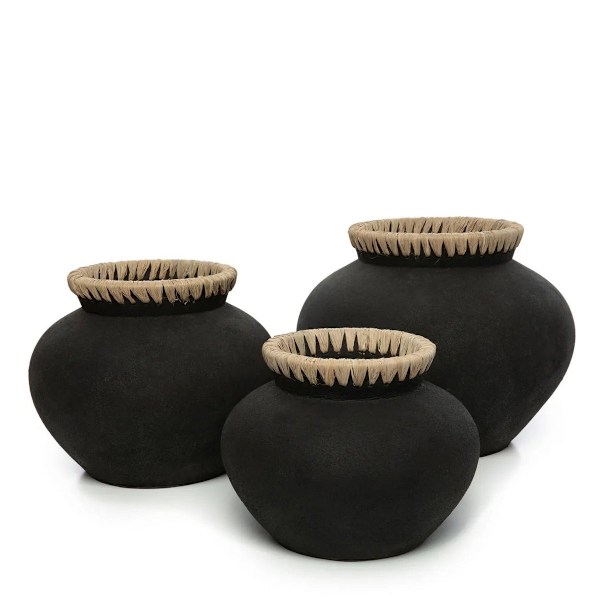 Rootz Styly Black Vase - Terracotta Masterpiece - Eartancware - Coastal Vibes - 29 cm x 29 cm x 23 cm