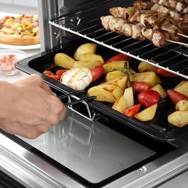 Rootz miniugn - Elektrisk miniugn med slagg droppbricka - Trådställ - Bakplåtshandtag - Metall - Rostfritt stål - Glas - Silver - 52,2 x 38,1 x 33,5 c