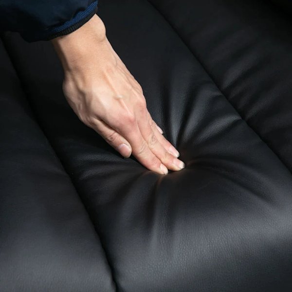 Rootz Relaxation Chair - Ståhjälp - Inklusive fotstöd - Elektrisk TV-stol - Sidoficka - Nackstöd - 1 Fjärrkontroll - Flerskiktsbräda - Konstläder - Sv