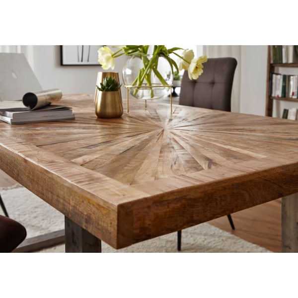 Rootz rustikt spisebord - Mango træbord - Metalben - Håndlavet -
