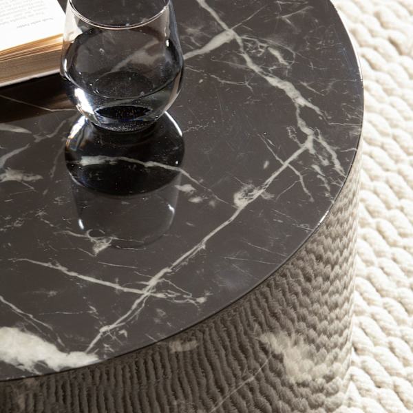 Elegant Rootz -sohvapöytä - Pyöreä pöytä - Marmori look - Musta - Kaukosäädinhylly - Monipuolinen muotoilu - Naarmuuntumissuoja - 60cm x 60cm x 30cm