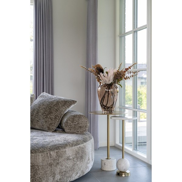 Rootz Salo -pöytä - Aksenttitaulukko - Brass Marble Table - Tyylikäs ja kestävä - ø25x54cm
