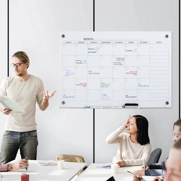 Rootz Whiteboard - Tavlekalender - Organisering af ferieplaner og månedlig planlægning - 1 penneholder - 4 tuscher og viskelæder - 90 x 60 cm