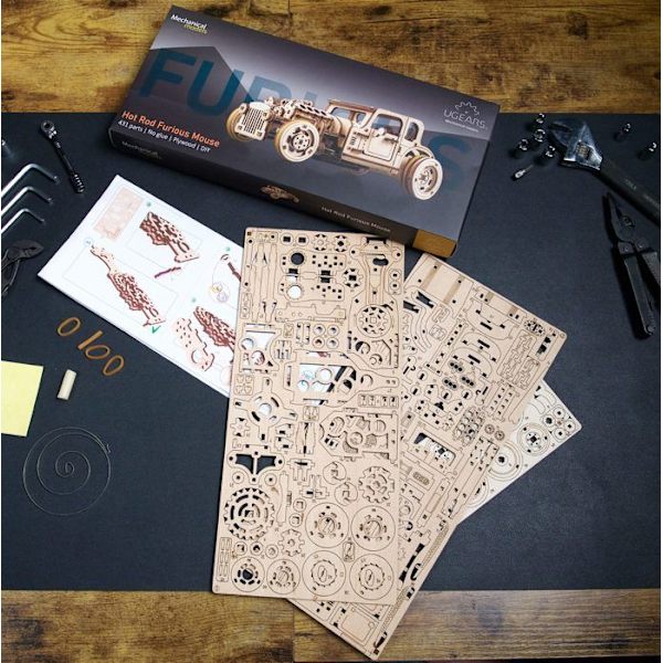Hot Rod Furious Mouse - Ugears - 3D träpussel Beige