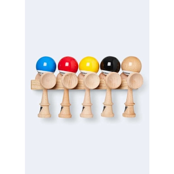 KROM Kendama - John Cliff Kendama stativ i ask - KROM Beige