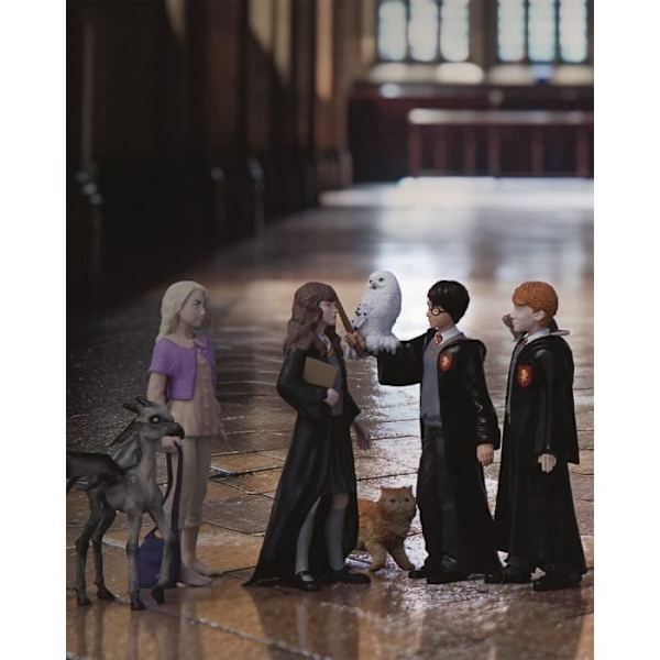 Ron ja Scabbers, hahmo Harry Potter® -universumista, 6-vuotiaille ja sitä vanhemmille lapsille, 4 x 2 x 10 cm - schleich 42634 WIZARDING WORLD Flerfärgad