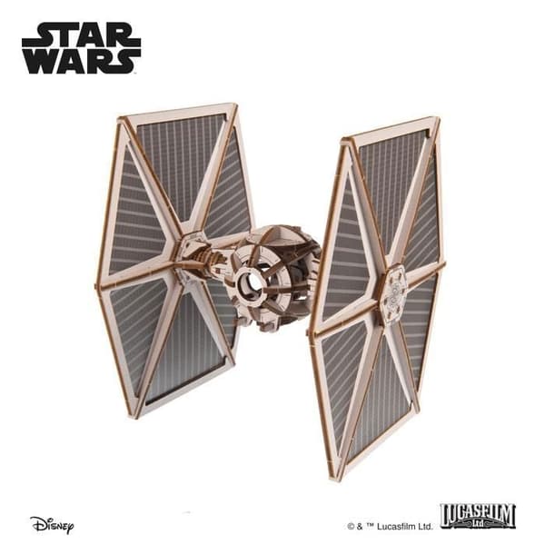 3D-model - UGEARS - TIE Fighter™ - Motoriseret krydsfiner (batteri/USB) - Magnetisk base - 400 dele beige
