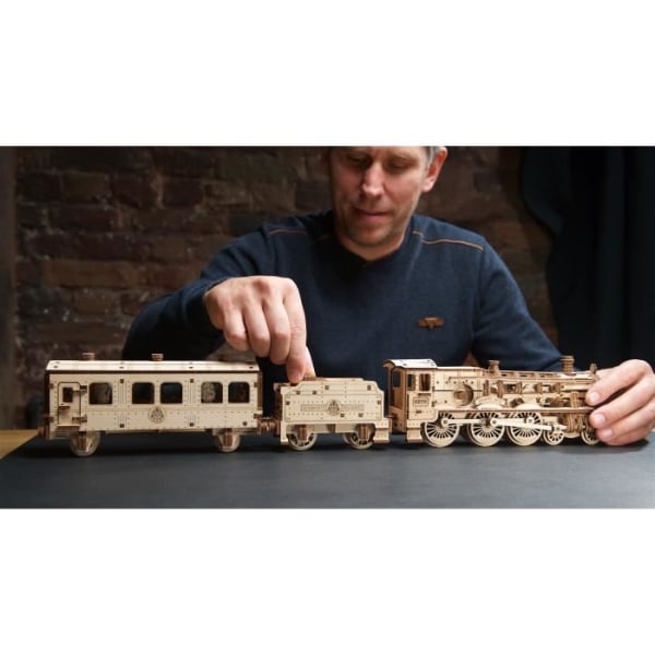 UGEARS Harry Potter Hogwarts Express trätåg att bygga - 3D trämodell pussel att bygga Beige