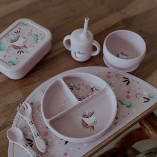 Sassi Junior | Sassi Junior | Silikone bordskåner Dyr - Rosa - 42 x 22 cm ENHØRNING Ros
