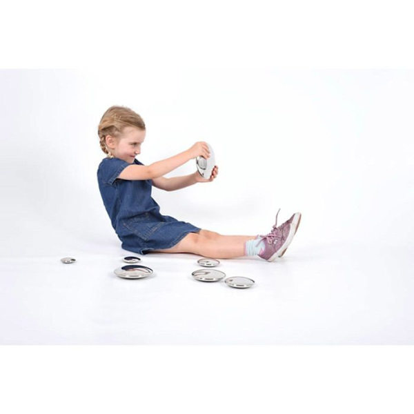 SET MED 7 REFLEKANDE KNAPPAR - BABYLEKSAKER - TICKIT 72217 IN A