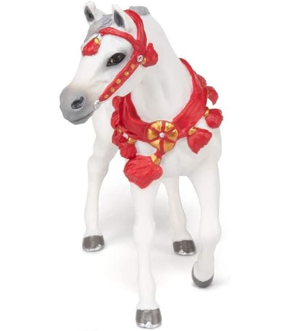 Arabisk hest i hvid paradeuniform Vit