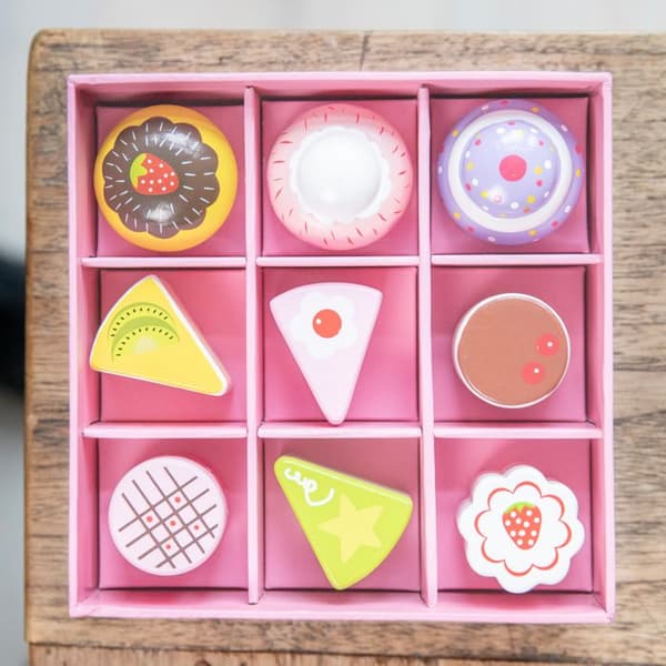 Spil sæt til børn - NYE KLASSISKE LEGETØJER - Assortiment af bagværk - 9 dele - Rosa - Gaveæske Rose