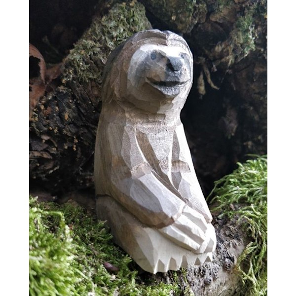 Wudimals - Sloth statyett - K-PLAY kastanj