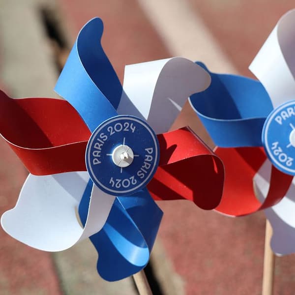 Vindmölle - Vilac - Paris 2024 - Trikolor - Träleksak - Båda kön. Vit