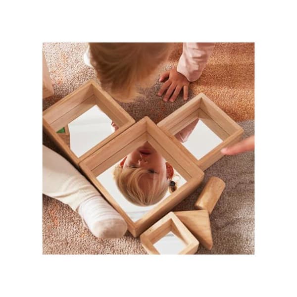 Sensorisk leksak - GUIDECRAFT - Nestande pyramid spegelset - 6 pyramider - färgade speglar fram/bak - hållbart trä beige