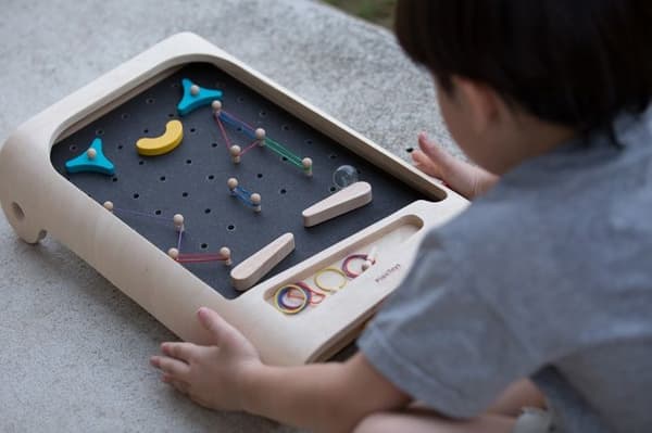 PLAN TOYS Mun 1. flipperi Flerfärgad