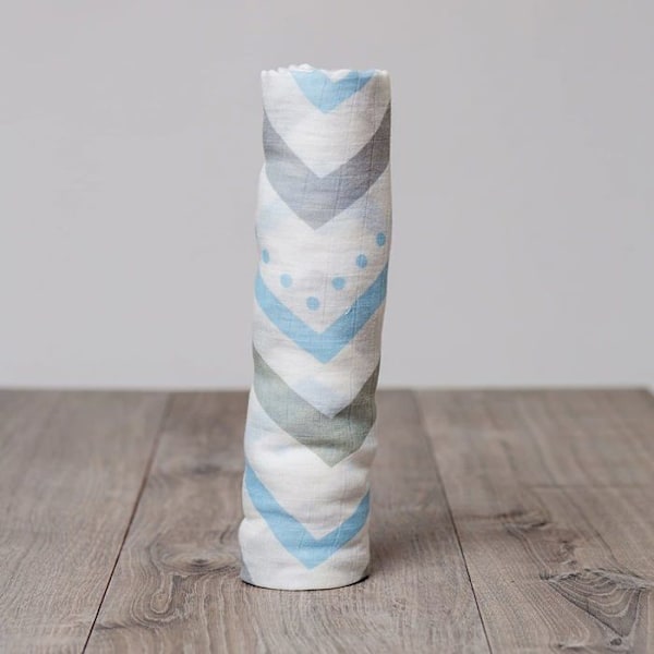 Lulujo bambu swaddle - Blå chevron - 120x120 cm - Pojke Vit