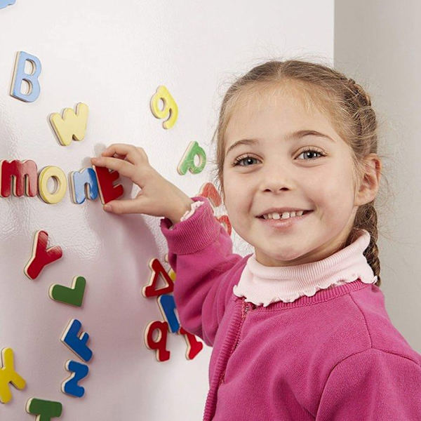 Koulutuslelu - MELISSA & DOUG - 52 Puinen Aakkosimagneetti - Suuret ja pienet magneettikirjaimet Flerfärgad