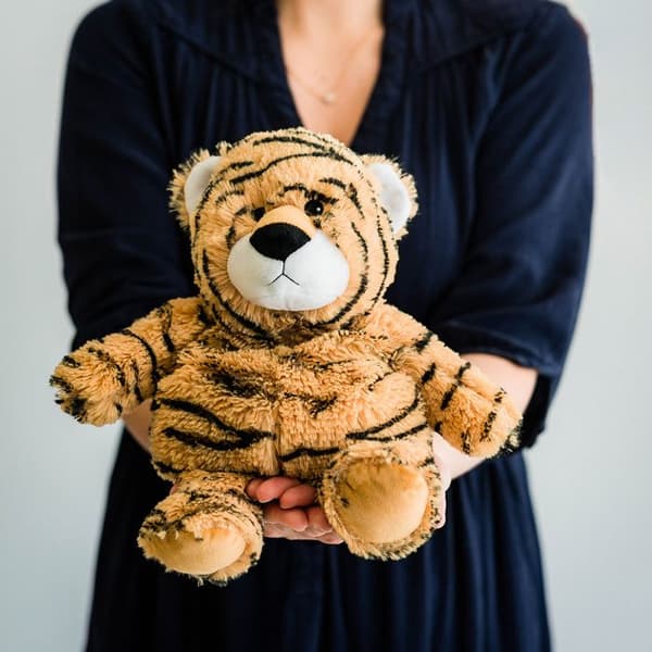 Soframar Varmeflaske Cozy Plys Tiger Sidende