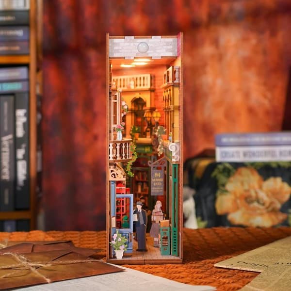 Puzzle 3D - Bogkrog 84 Charing Cross Road - CENGO - Træ - LED-belysning med bevægelsessensor - 178 dele Grön
