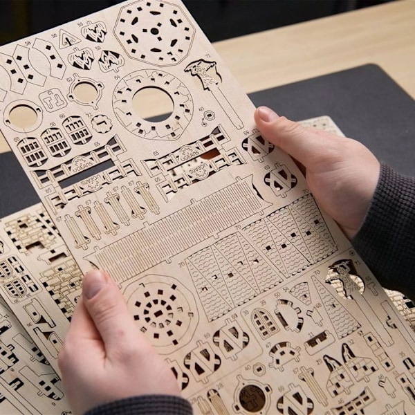 3D-palapeli 340 osaa Ugears Aleksandrian majakka valolla Puu Beige