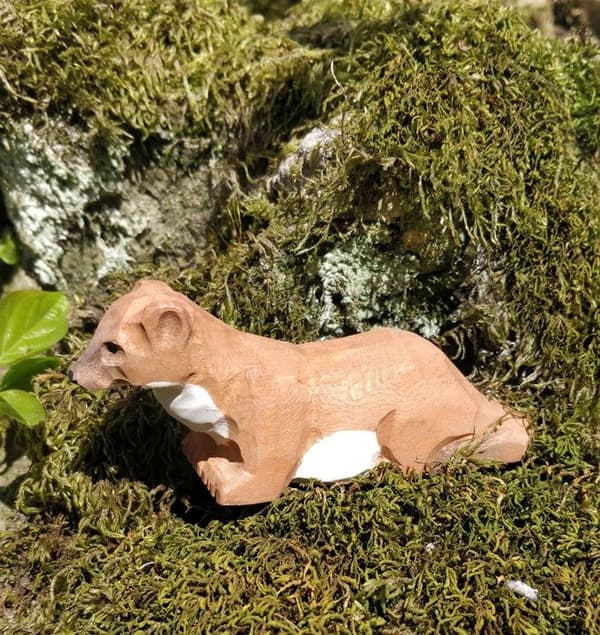 Wudimals - Hermelinfigur - K-PLAY kastanj