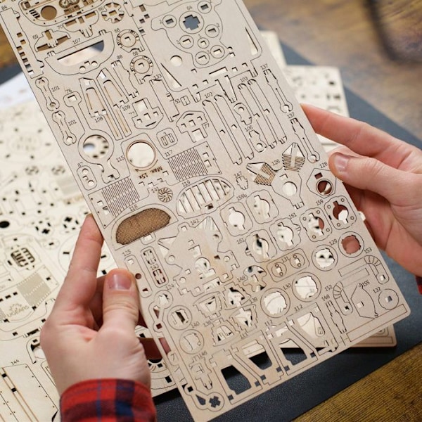 Trehjuling UGR-S - Ugears - 3D träpussel Beige