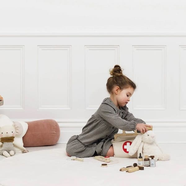 Le Toy Van - Dyrlæge sæt med tilbehør - PETIT JOUR beige