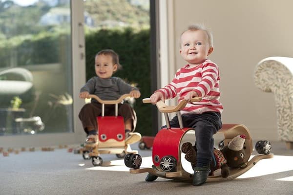 Udviklingslegetøj 3 i 1 - Wishbone - Flip - Vippe, gåvogn og bærevogn - Rød - Unisex Röd
