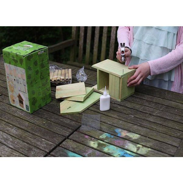 Insektshotell - Esschert Design - KG153 - Brun - Liten - Kit att montera