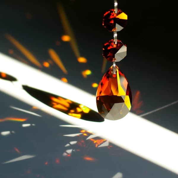 Ti 38 mm dråpeformede krystallprismekomponenter til lysekrone, hengende krystallglassperler til lysekronepynt. Dark amber