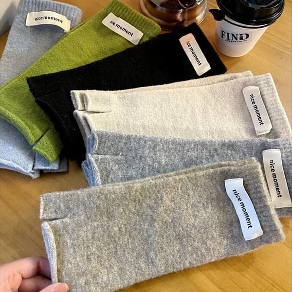 Bløde fingerløse cashmere-handsker til kvinder, lang model, med forbundne fingre. black