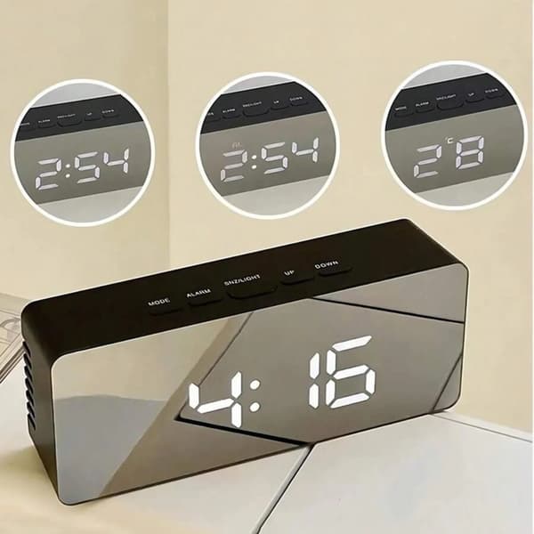 Digitalt LED vækkeur med USB-interface og digitalt LED-display, velegnet til skriveborde, kontorer og hjem.