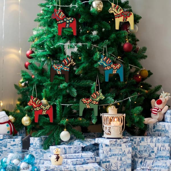 Sæt med 6 svenske Dala heste julepynt, træ Dala heste vedhæng