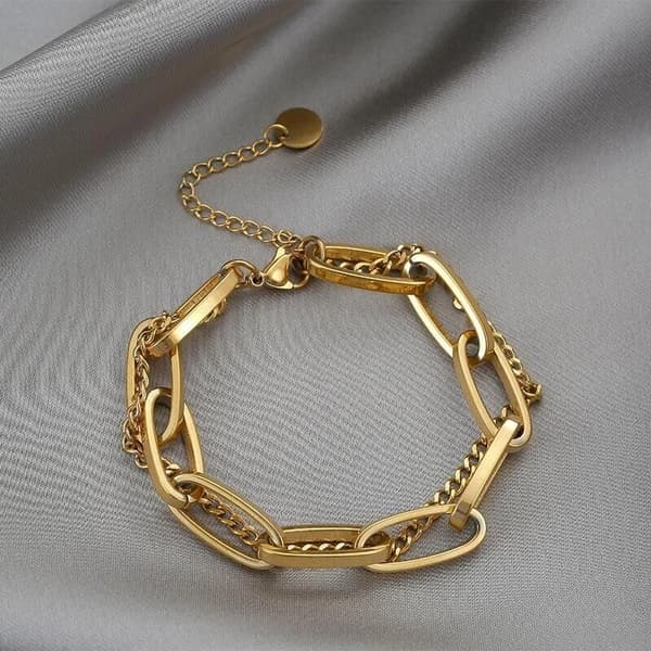 Damearmbånd i 18K gullbelagt rustfritt stål med dobbeltlagsdesign.