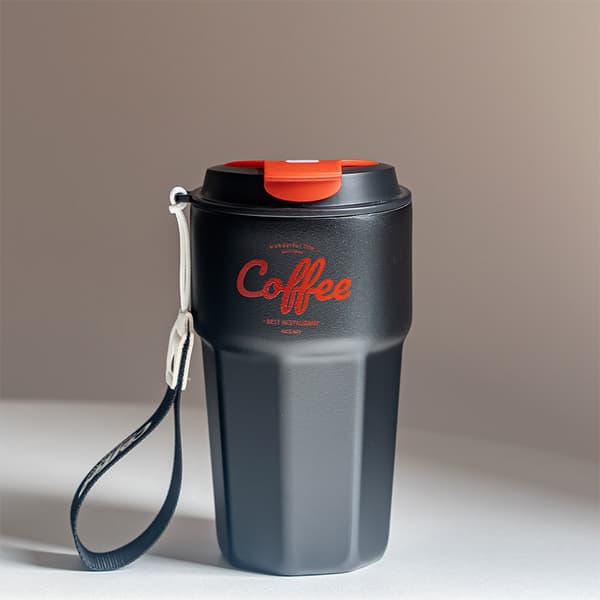 420/620 ml isoleret kaffekrus i rustfrit stål, holdbart, bærbart, stilfuldt og let at bære. Lavet af 304 rustfrit stål. black 420ml