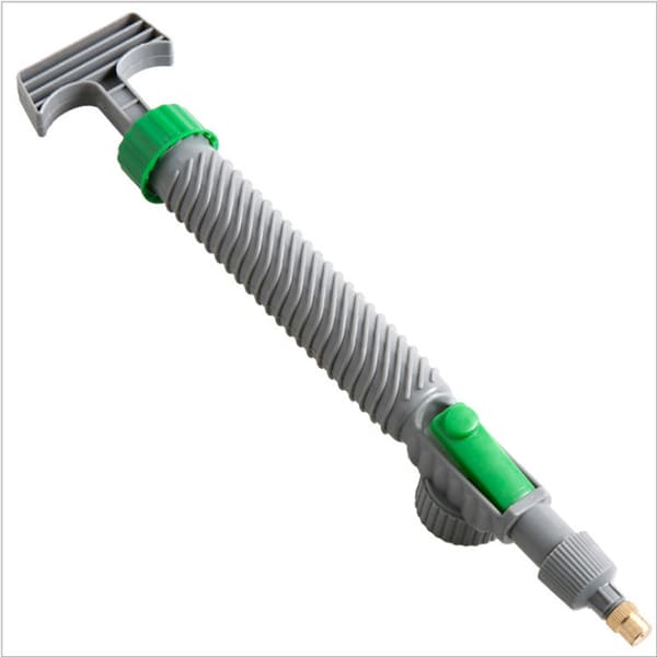 Pull Trigger -suihkusuutin soodapulloon, kasteluun, autonpesuun ja desinfiointiin
