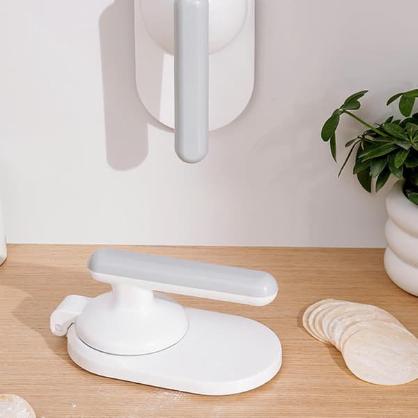 Dumplingforme, der bruges til dumplingindpakning, dejindpakning og tærtetryk. White