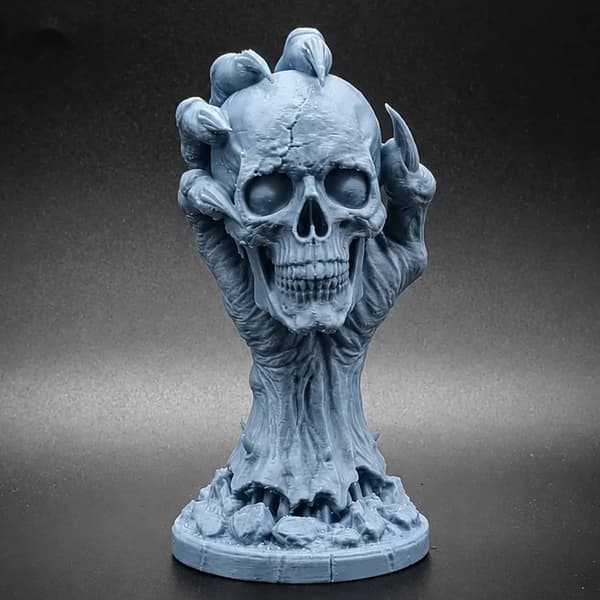 3D-printad dödskalle som skrivbordsprydnad för Halloween-dekor
