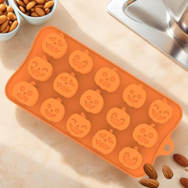 Pumpa silikonform, 15 hålrum, orange, lätt att använda och ta ur formen (W)