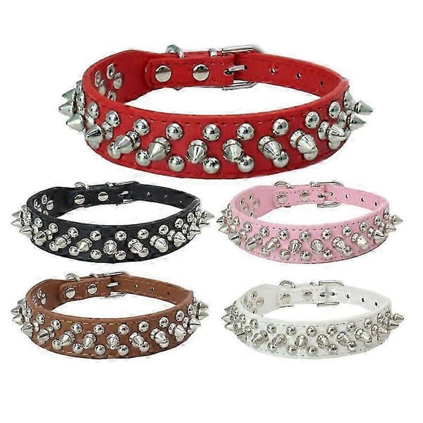 Mjukt valphalsband i konstläder, justerbart med vadderade nitar