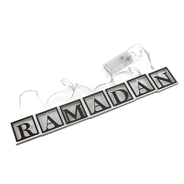 Träbokstäver för Ramadan med LED-ljusslinga - 12 delar, 3 meter lång
